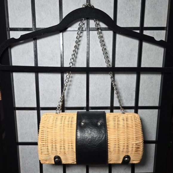 Wicker Baguette Shoulder Bag - Picture 4 of 6